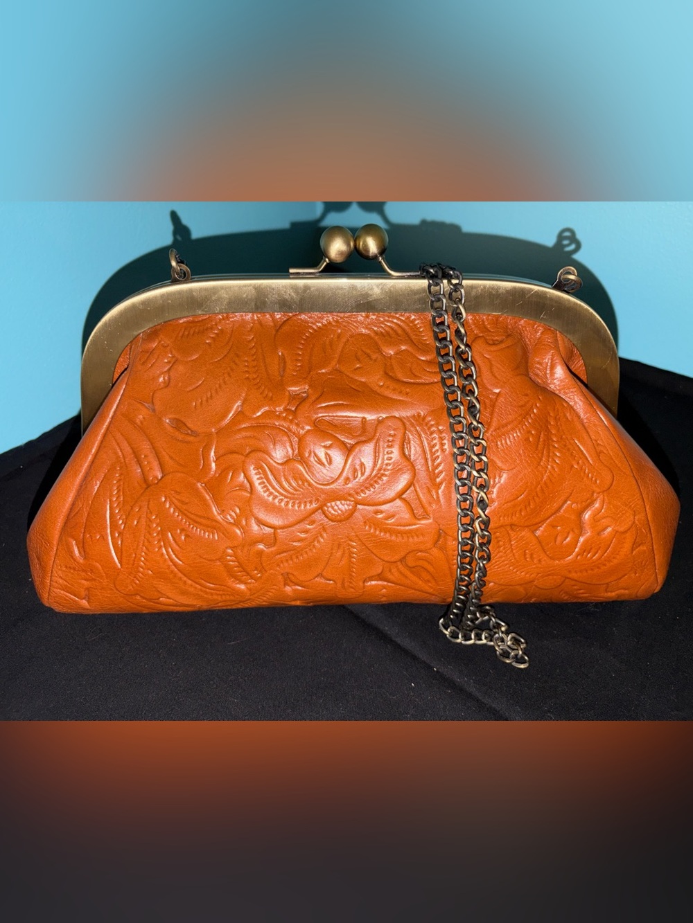 Patricia Nash Hand Tooled Leather Floral Frame Kiss Lock Clutch Chain Strap